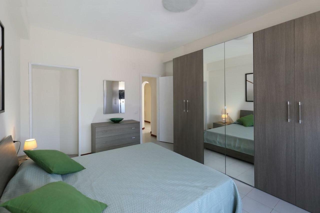 Il Cavalluccio Marino Apartment Santa Teresa Di Riva Bagian luar foto