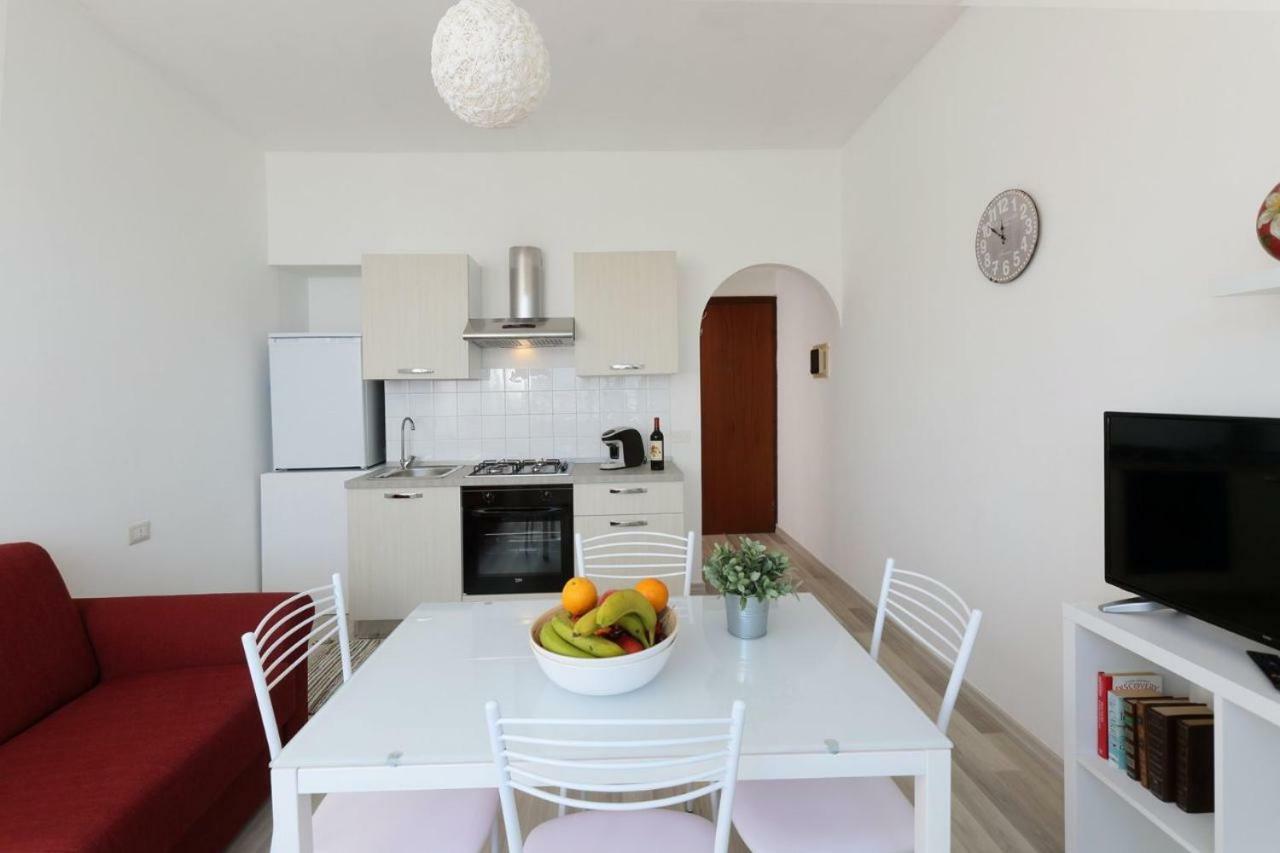 Il Cavalluccio Marino Apartment Santa Teresa Di Riva Bagian luar foto